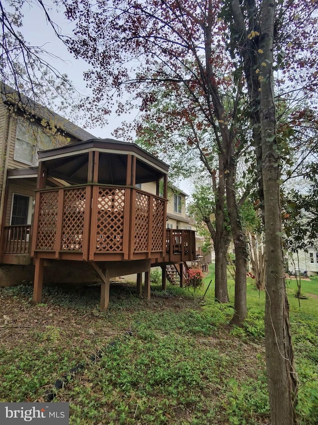 5408 Kennington Pl, Fairfax, VA 22032 - exterior space with a sunroom