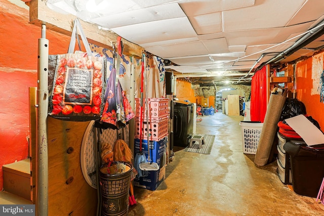 3903 N Marshall St, Philadelphia, PA 19140 - unfinished below grade area featuring washing machine and dryer