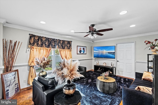 living room with ornamental molding, ceiling fan, and recessed lighting