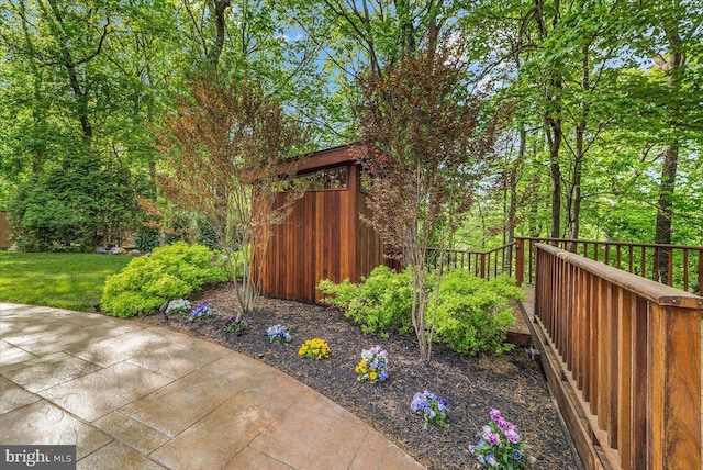 400 Highview Dr, Wayne, PA 19087 - view of yard featuring a patio