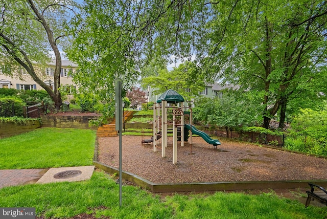 9830 Hollow Glen Pl Unit 2562, Silver Spring, MD 20910 - view of community play area