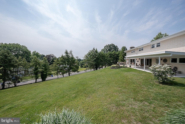 101 Andrea Rd, Cheltenham, PA 19012 - view of green lawn featuring a patio area