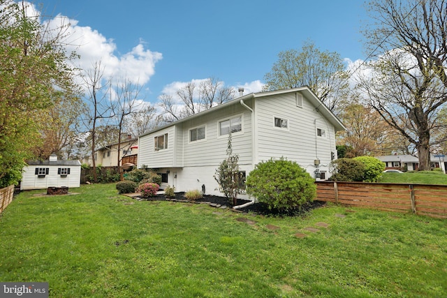 7836 Heritage Dr, Annandale, VA 22003 - view of back of property
