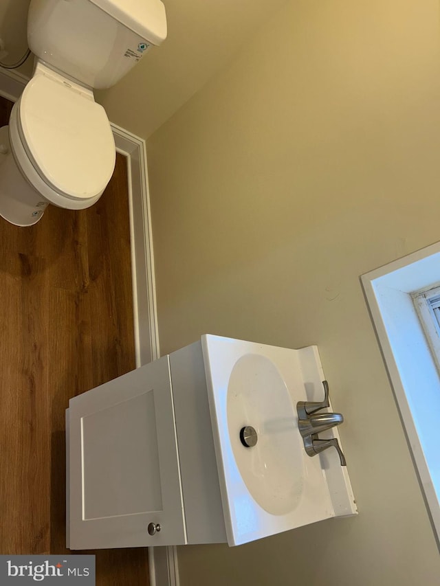 bathroom featuring toilet
