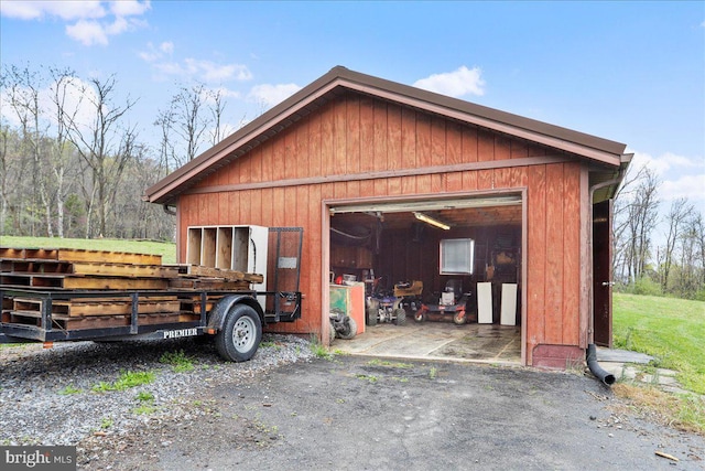 view of detached garage