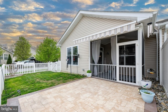 105 Cresthaven Ln, Dover, DE 19901 - view of patio featuring a gate