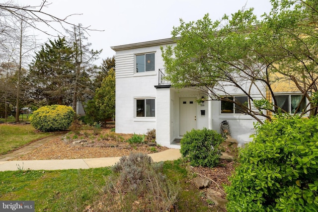27 Ridge Rd, Greenbelt, MD 20770 - view of front of home with a balcony