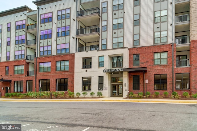 104 Saint Ives Pl Unit 409, Oxon Hill, MD 20745 - view of building exterior