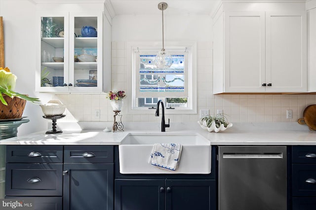 1506 N Bay Shore Dr, Milton, DE 19968 - bar with a sink, hanging light fixtures, decorative backsplash, and dishwasher