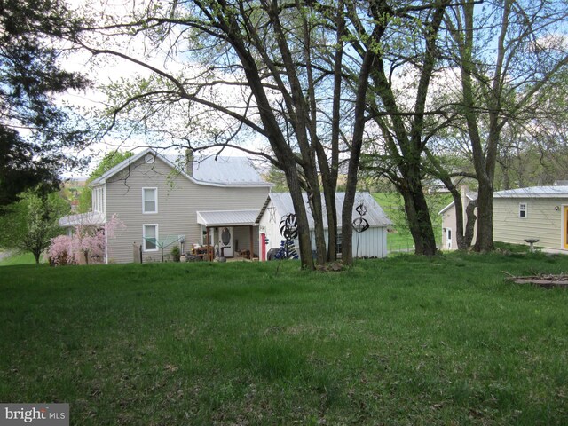 1671 Fravel Rd, Woodstock, VA 22664 - view of green lawn