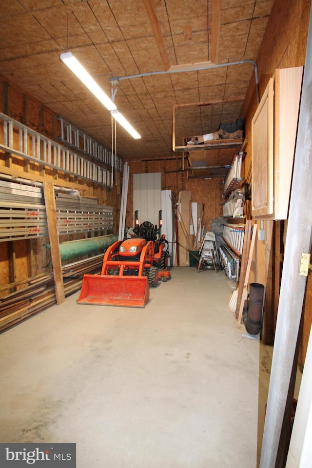1671 Fravel Rd, Woodstock, VA 22664 - view of garage