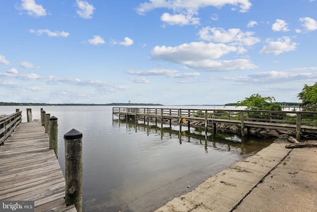 5936 River Dr, Lorton, VA 22079 - dock with a water view