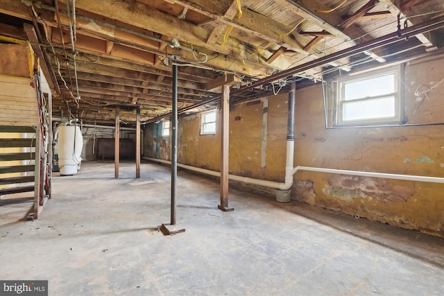 4011 Hayward Ave, Baltimore, MD 21215 - below grade area featuring a wealth of natural light