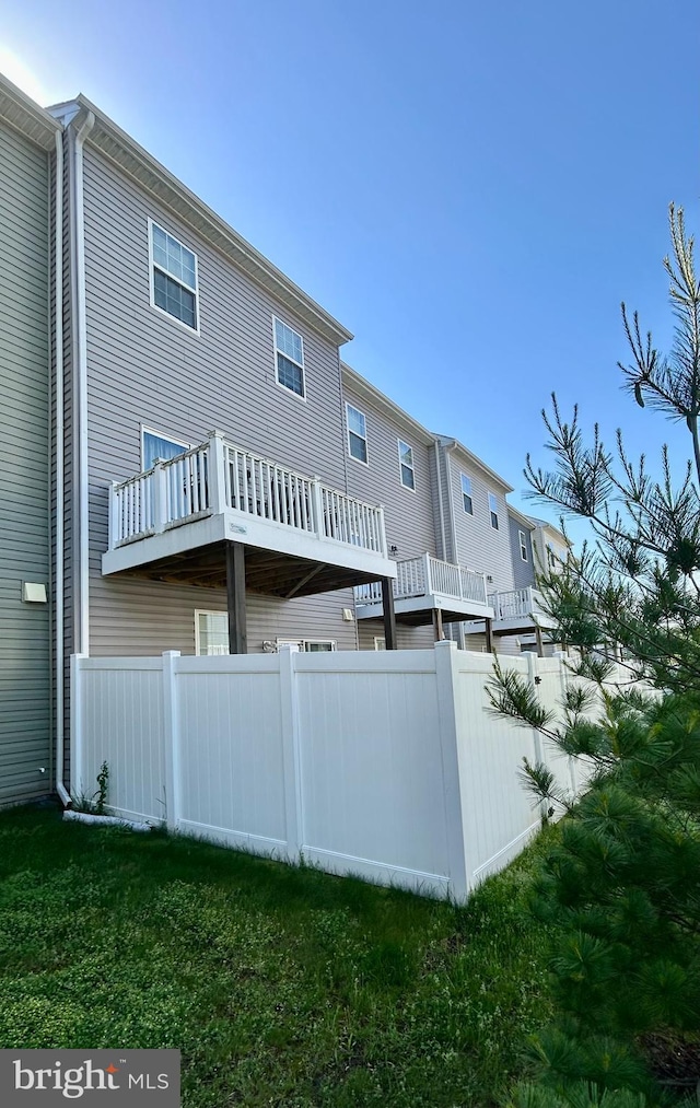 2006 Thornbrook Way, Odenton, MD 21113 - view of back of property