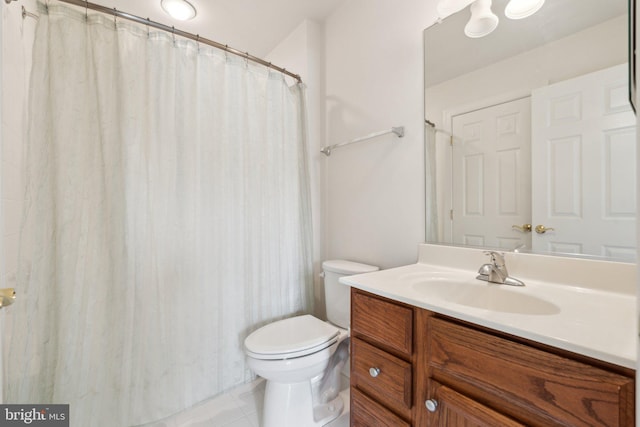 full bath featuring vanity, toilet, tile patterned flooring, and curtained shower