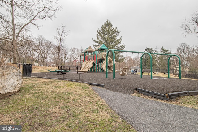 827 Crothers Ln, Rockville, MD 20852 - community playground featuring a lawn