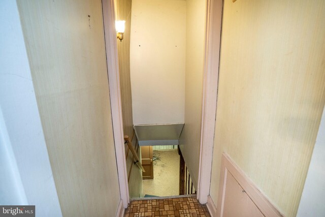139 Kimport Ave, Boalsburg, PA 16827 - hallway featuring an upstairs landing