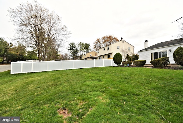 745 Champlain Dr, King Of Prussia, PA 19406 - view of yard featuring fence
