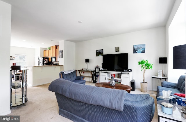 904 Emerson Ct, Clementon, NJ 08021 - living area with light carpet and baseboards