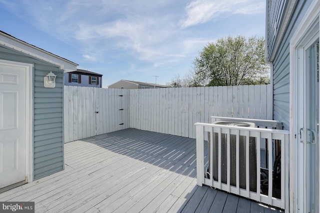 deck with fence