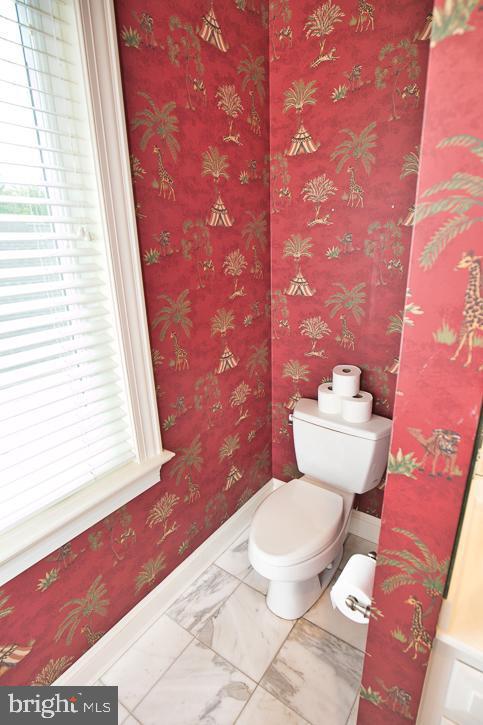 712 Riverside Pines Ct, Salisbury, MD 21801 - bathroom with baseboards and toilet