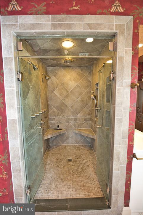 712 Riverside Pines Ct, Salisbury, MD 21801 - full bath with a stall shower