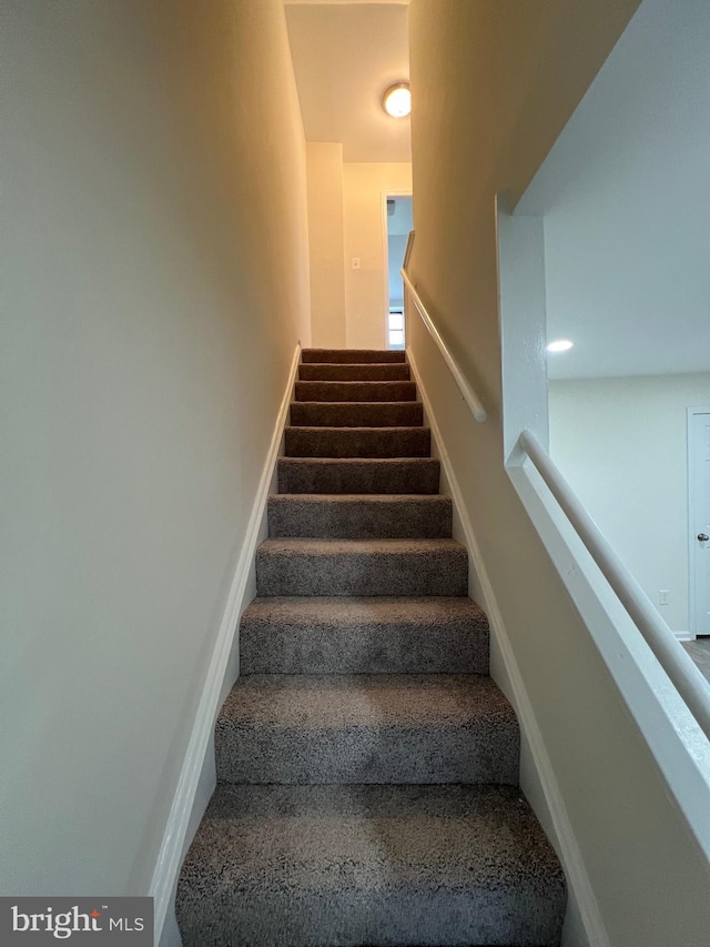 808 Division Ave NE, Washington, DC 20019 - stairway with baseboards