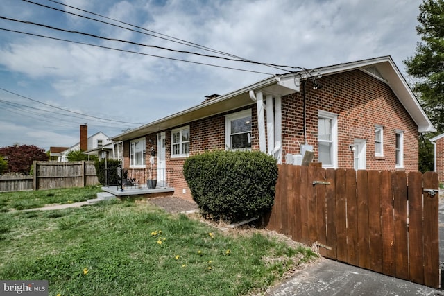 205 Polk Ave, Front Royal, VA 22630 - view of side of property with brick siding