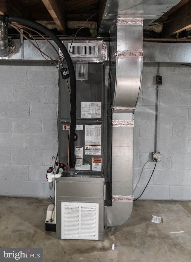 205 Polk Ave, Front Royal, VA 22630 - utility room featuring heating unit