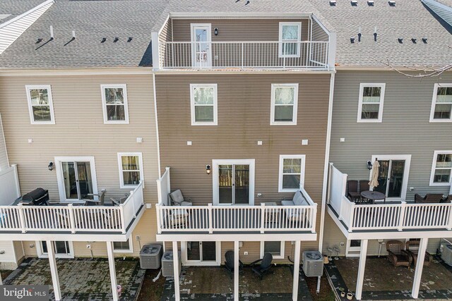 12435 Sea Oaks Ln Unit 3, Berlin, MD 21811 - back of property featuring central AC