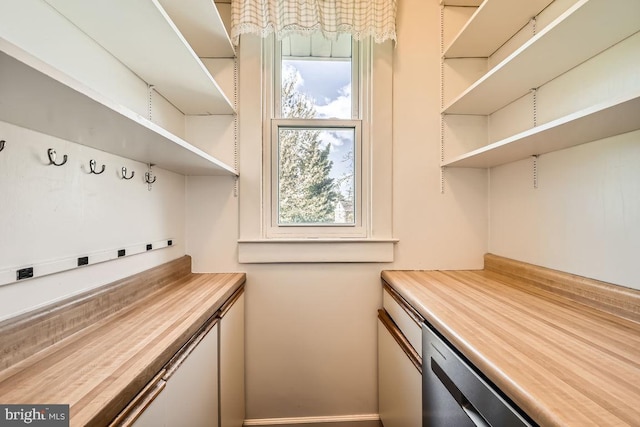 1233 Kahler Ave, Rosedale, MD 21237 - kitchen with light countertops and open shelves