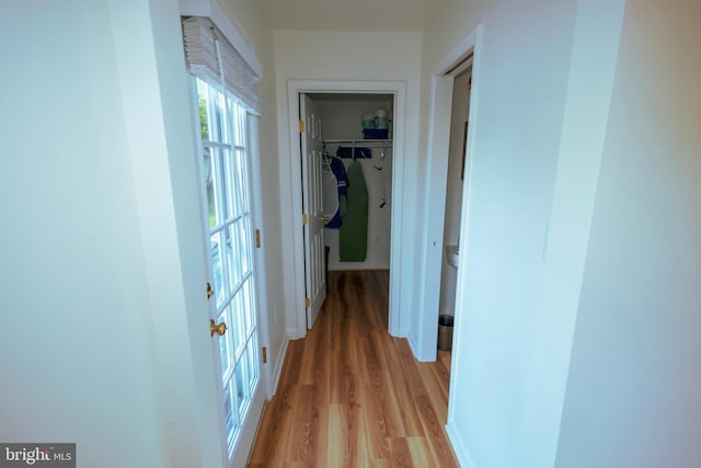 4513 Baker Valley Rd, Frederick, MD 21704 - corridor featuring light wood-style flooring and baseboards