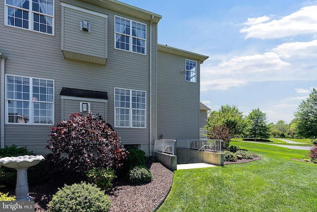158 Mccormick Dr, Port Deposit, MD 21904 - view of side of property with a yard