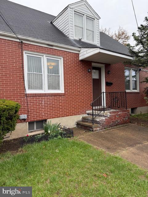 957 Lalor St, Hamilton, NJ 08610 - cape cod house featuring brick siding