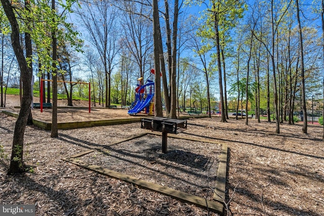11200 Rienzi Pl Unit 201, Manassas, VA 20109 - view of community jungle gym