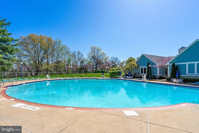 11200 Rienzi Pl Unit 201, Manassas, VA 20109 - community pool featuring fence and a patio
