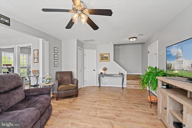 11200 Rienzi Pl Unit 201, Manassas, VA 20109 - living room featuring light wood finished floors, a ceiling fan, and visible vents