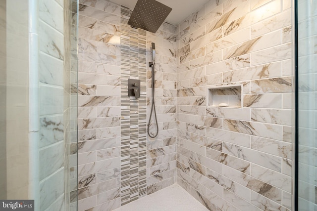 901 Riverside Ave, Grottoes, VA 24441 - full bathroom featuring a tile shower