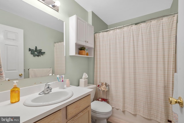 822 Rhinehart Ln, Phoenixville, PA 19460 - full bath with toilet, vanity, and shower / tub combo with curtain