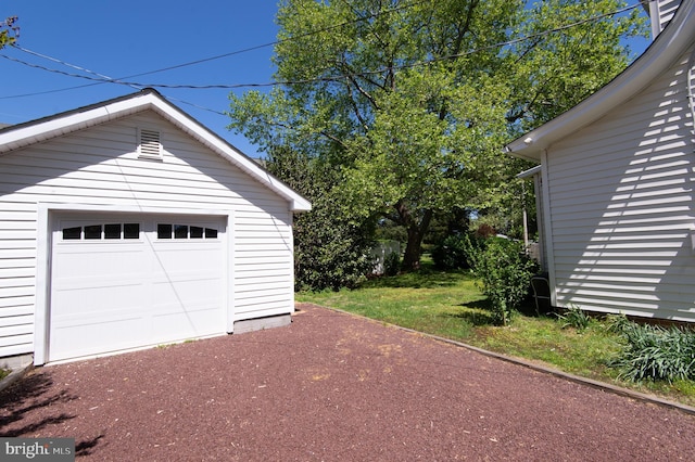 111 Somerset Ave, Cambridge, MD 21613 - detached garage featuring driveway