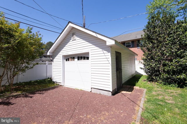 111 Somerset Ave, Cambridge, MD 21613 - detached garage with fence and aphalt driveway