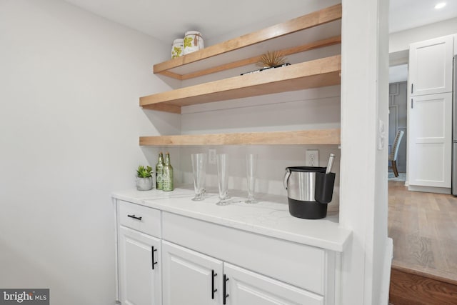908 Queens Ter, Fort Washington, MD 20744 - bar featuring recessed lighting and light wood-type flooring