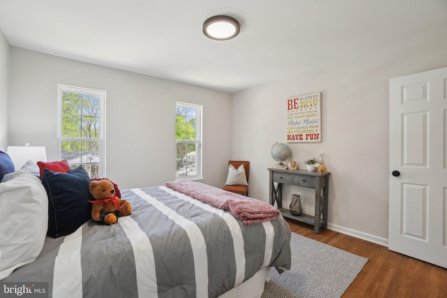 908 Queens Ter, Fort Washington, MD 20744 - bedroom featuring wood finished floors and baseboards