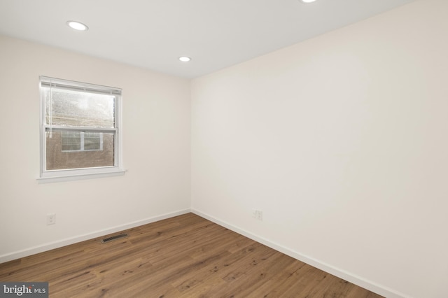 9550 Hagel Cir Unit 10/D, Lorton, VA 22079 - empty room featuring recessed lighting, visible vents, wood finished floors, and baseboards