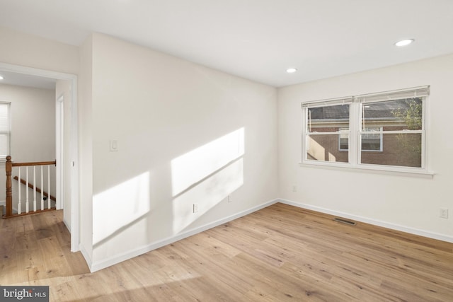 9550 Hagel Cir Unit 10/D, Lorton, VA 22079 - unfurnished room featuring recessed lighting, visible vents, wood finished floors, and baseboards