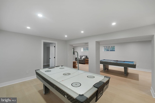 playroom with baseboards, recessed lighting, light wood-type flooring, and billiards