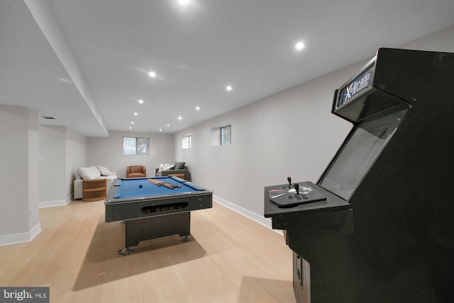 playroom featuring recessed lighting, light wood-style floors, baseboards, and billiards