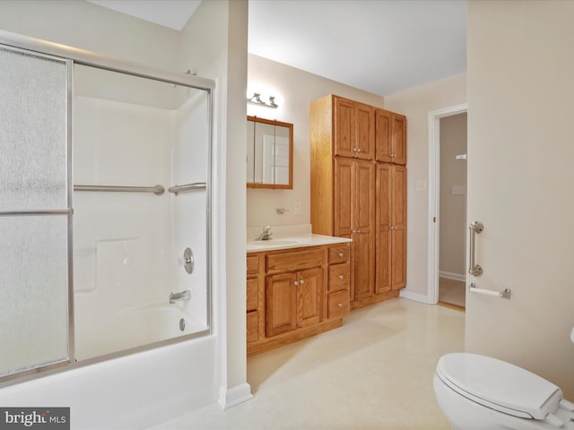 449 Fairview Cir, Woodstock, VA 22664 - full bath with toilet, vanity, shower / bath combination with glass door, and baseboards