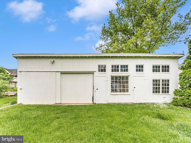 36 Fulton Ave, Walkersville, MD 21793 - back of property with a yard