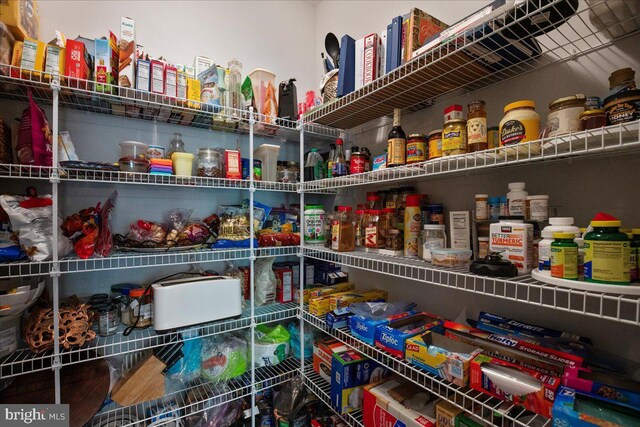 1230 Fairwood Dr, Huntingtown, MD 20639 - view of pantry